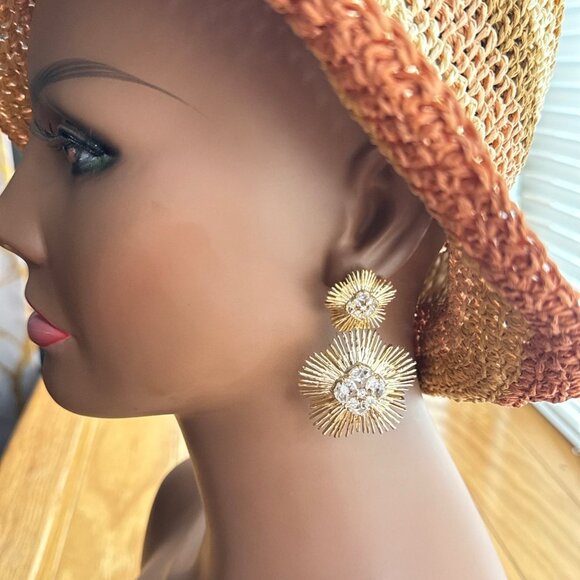 Kendra Scott Dira Gold Crystal Statement Earrings - Picture 8 of 9